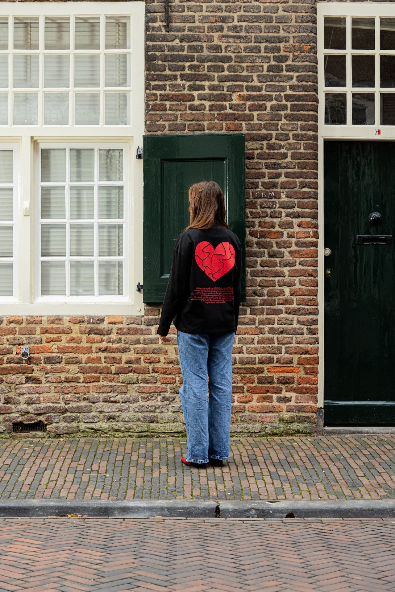 LOVE AT FIRST SIGHT LONGSLEEVE - BLACK