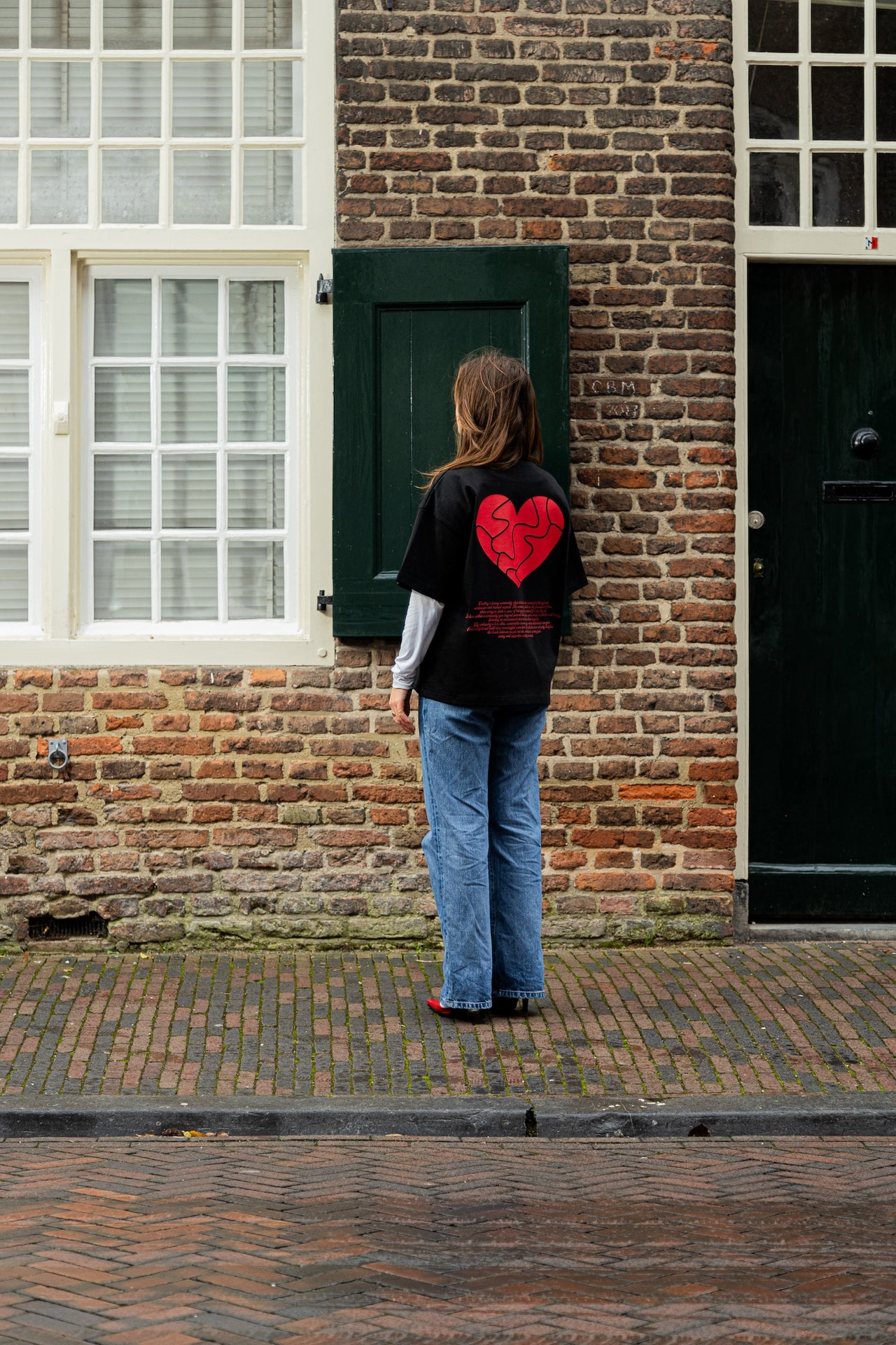 LOVE AT FIRST SIGHT TEE - BLACK