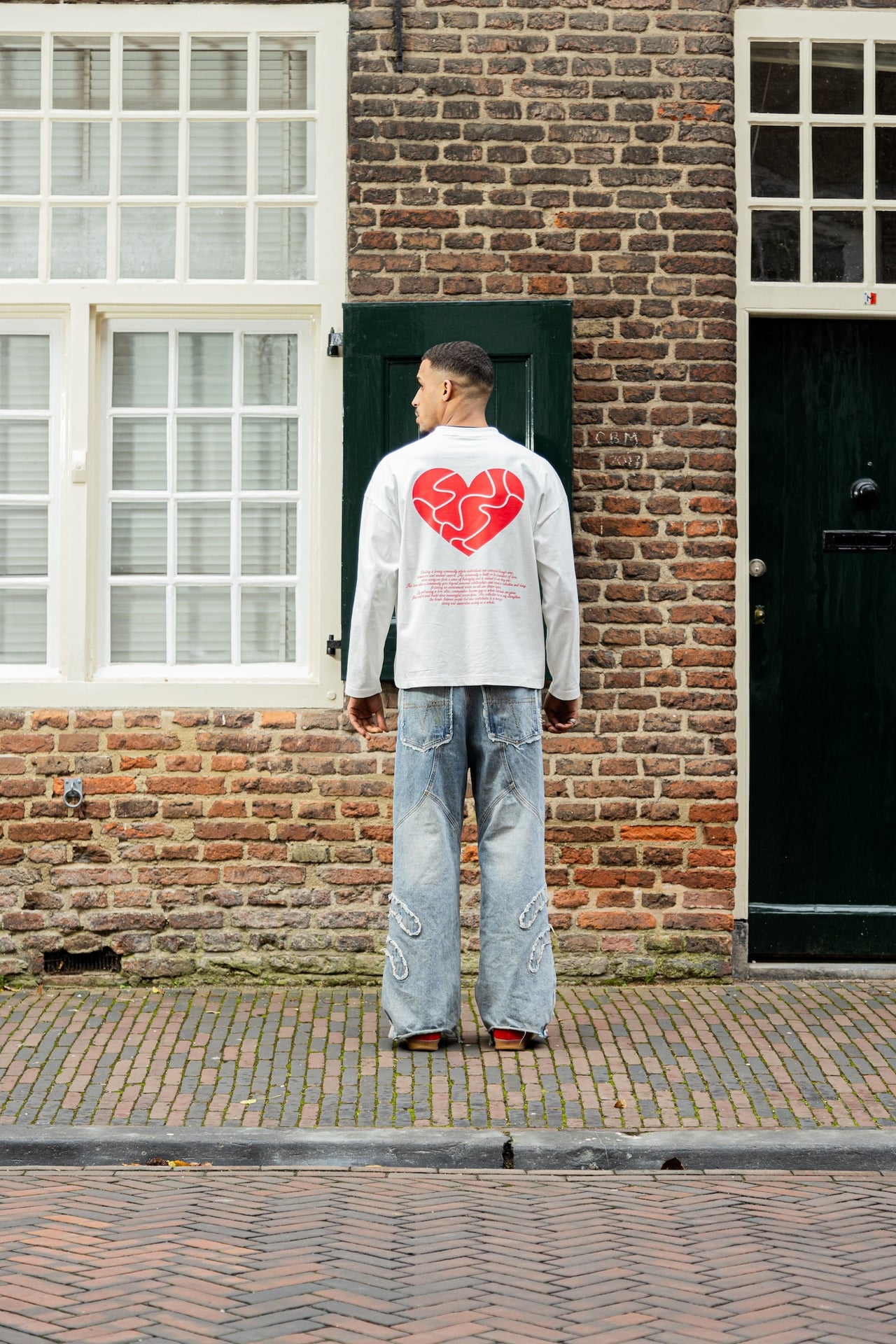 LOVE AT FIRST SIGHT LONGSLEEVE - OFF WHITE