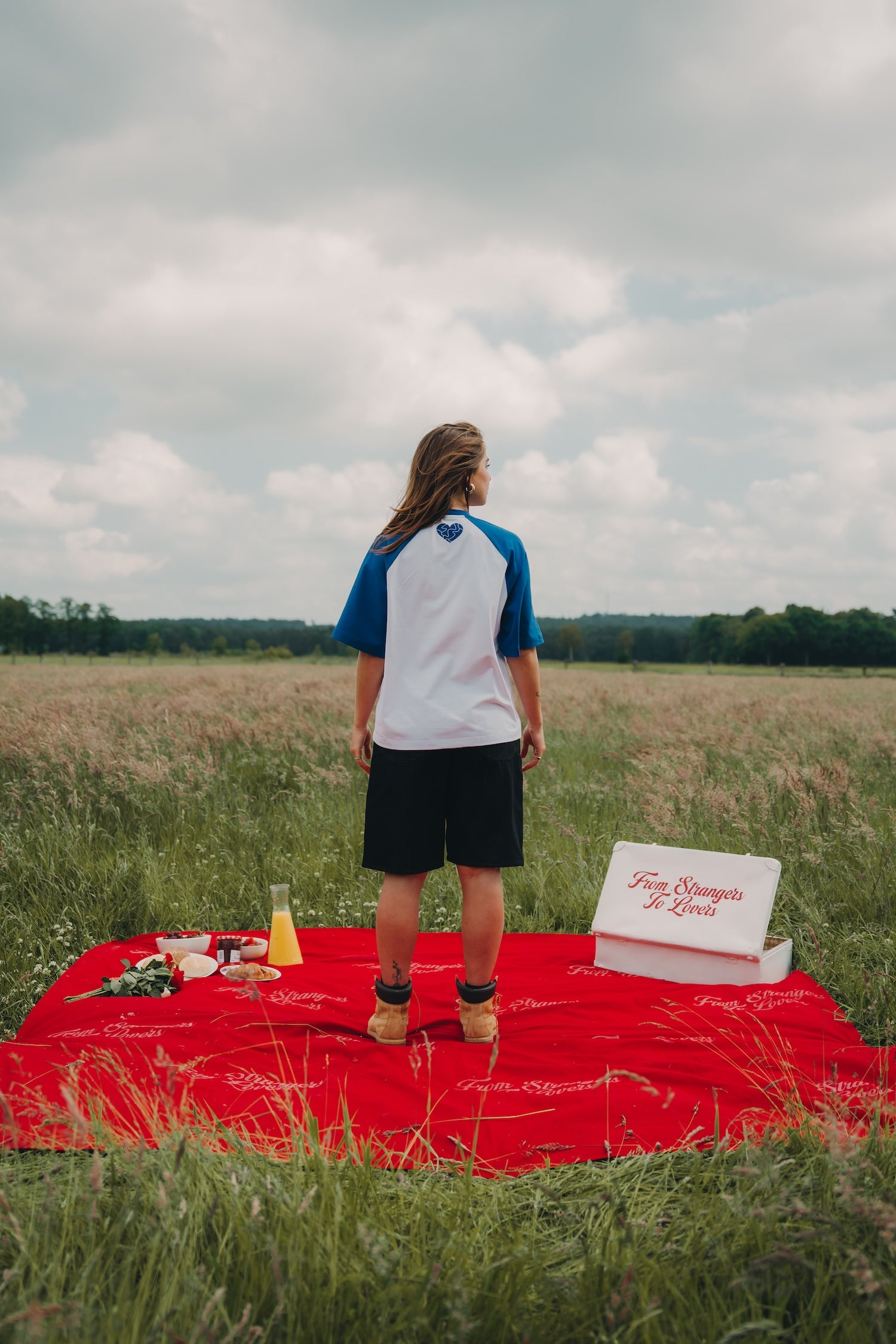 RAGLAN TEE - BLUE – fromstrangerstolovers
