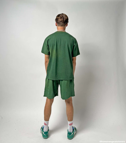 FROM STRANGERS TO LOVERS BASIC SHORTS - GREEN